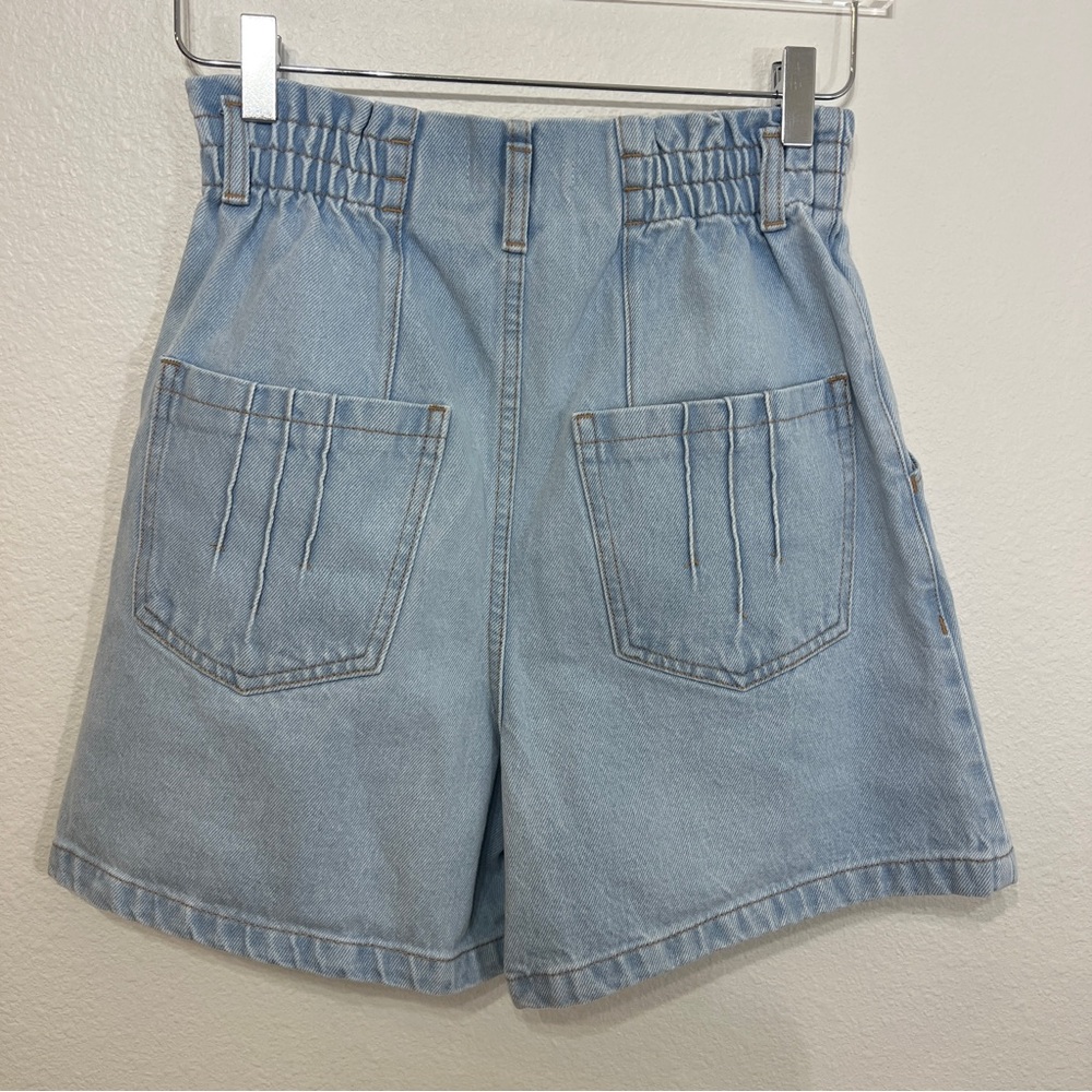 Carol Bassi High Rise Pleated Denim Shorts Elastic Waist Light Wash 36 - Picture 5 of 10